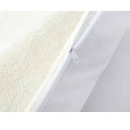 Close-up of Yellow Pandora self warming pet mat with soft fleece fabric and zipper detail