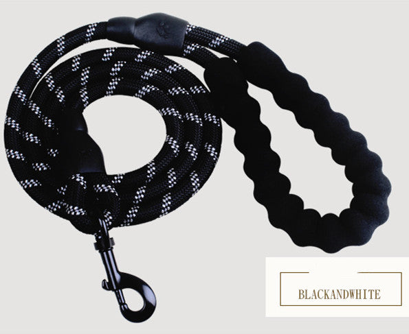 Durable nylon dog rope leash in black and white with a comfortable grip handle